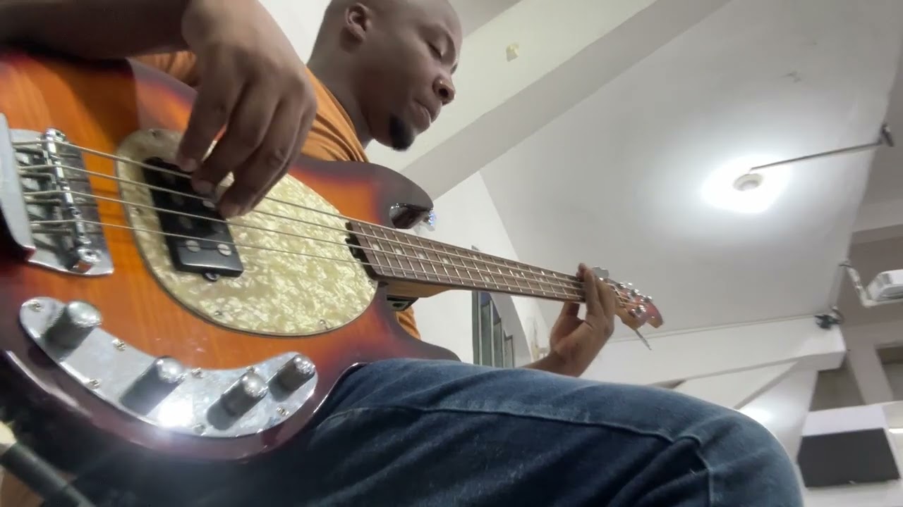 Culto de domingo- tocando de ouvido 