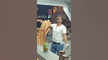 كريزي ايس كريم شوب ايس كريم تركي بائع الايس كريم الراقص تركيا انطاليا 