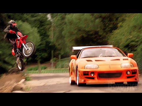 Autos deportivos vs, motocicletas | Rápido y furioso | Clip en Español