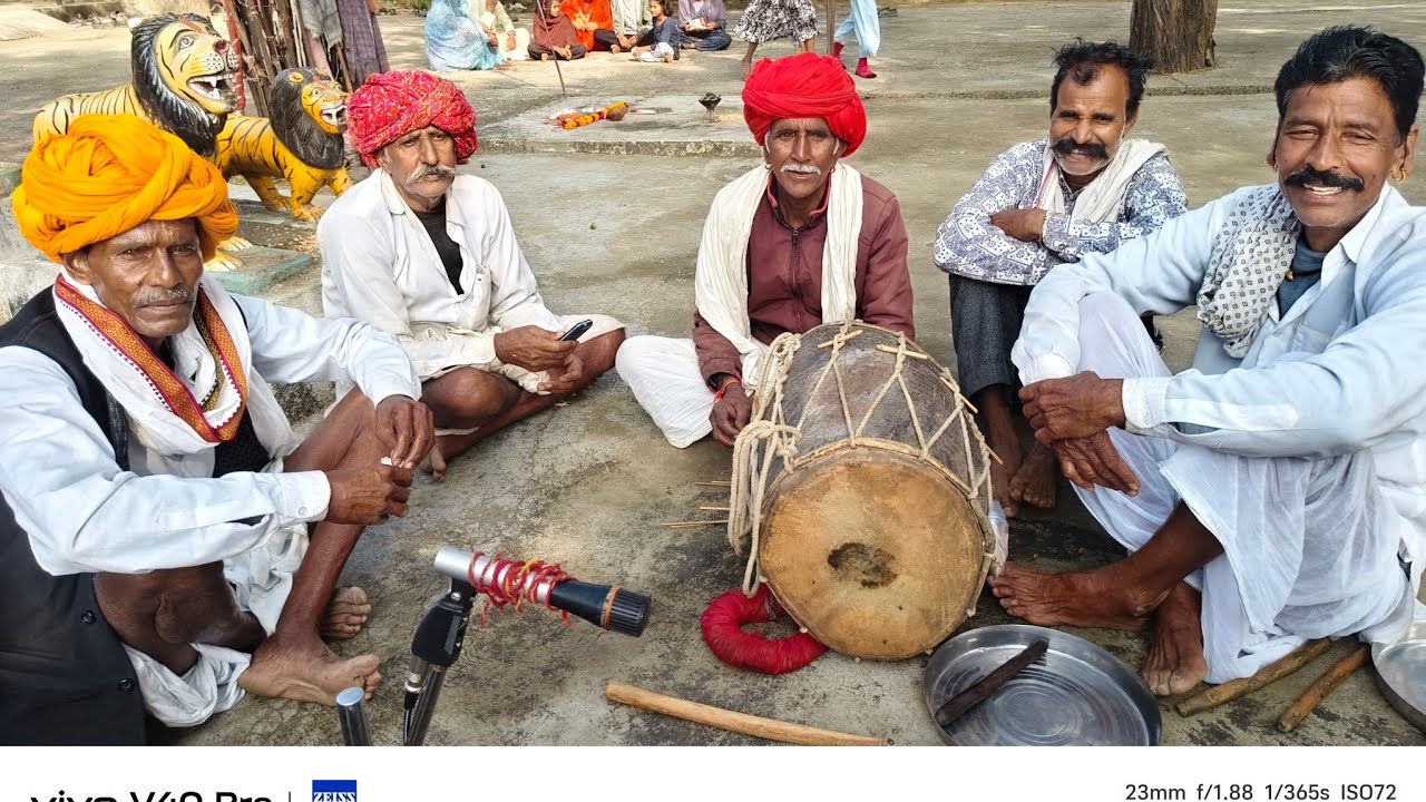 3-ढोल मास्टर-फोखरलाल जी गुर्जर,कोलिया कि झोपड़ियां,वालों ने बजाया ढोल, मां छुरा वाली, के प्रांगण में