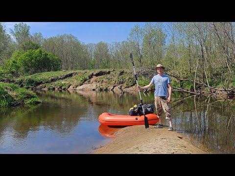 Solo rafting on the Osma River. Smolensk region.
