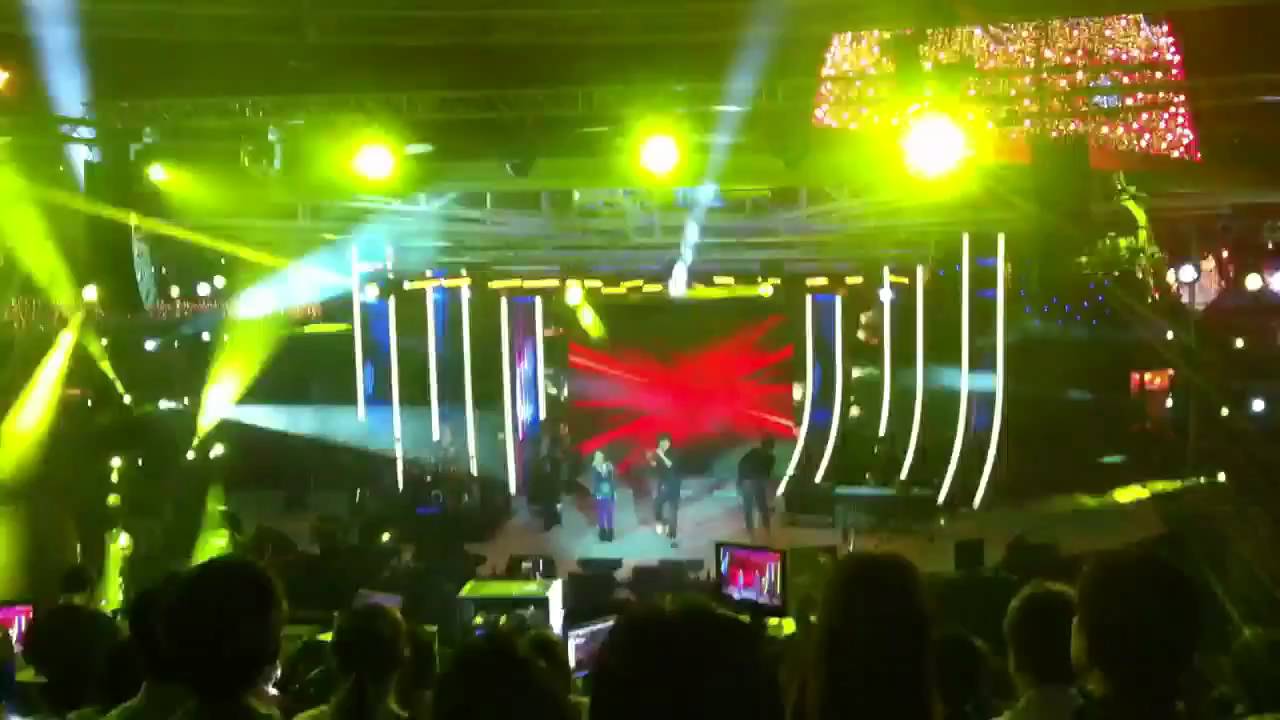 大风吹performing At Vivocity Sharing The Stage With Aijia Youtube