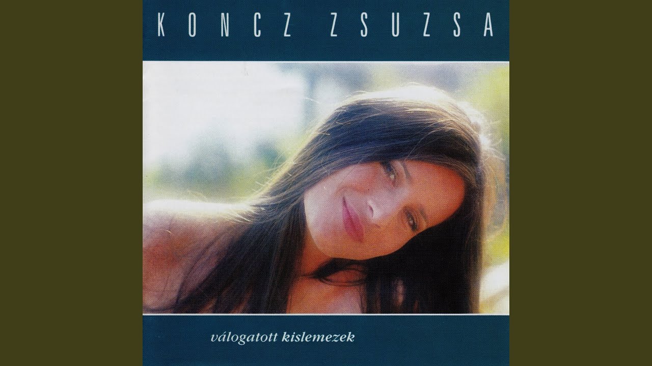 Nyíló vérpiros rózsa