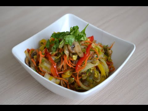 Пекинская капуста жареная с овощами