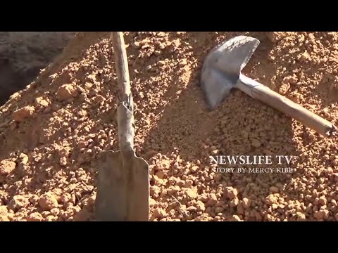 MAITI YA KUNJA NGUMI KUONYESHA KUKASIRIKA NA KUKATAA KUZIKWA TAZAMA MAAJABU HAYA YA KAKAMEGA 