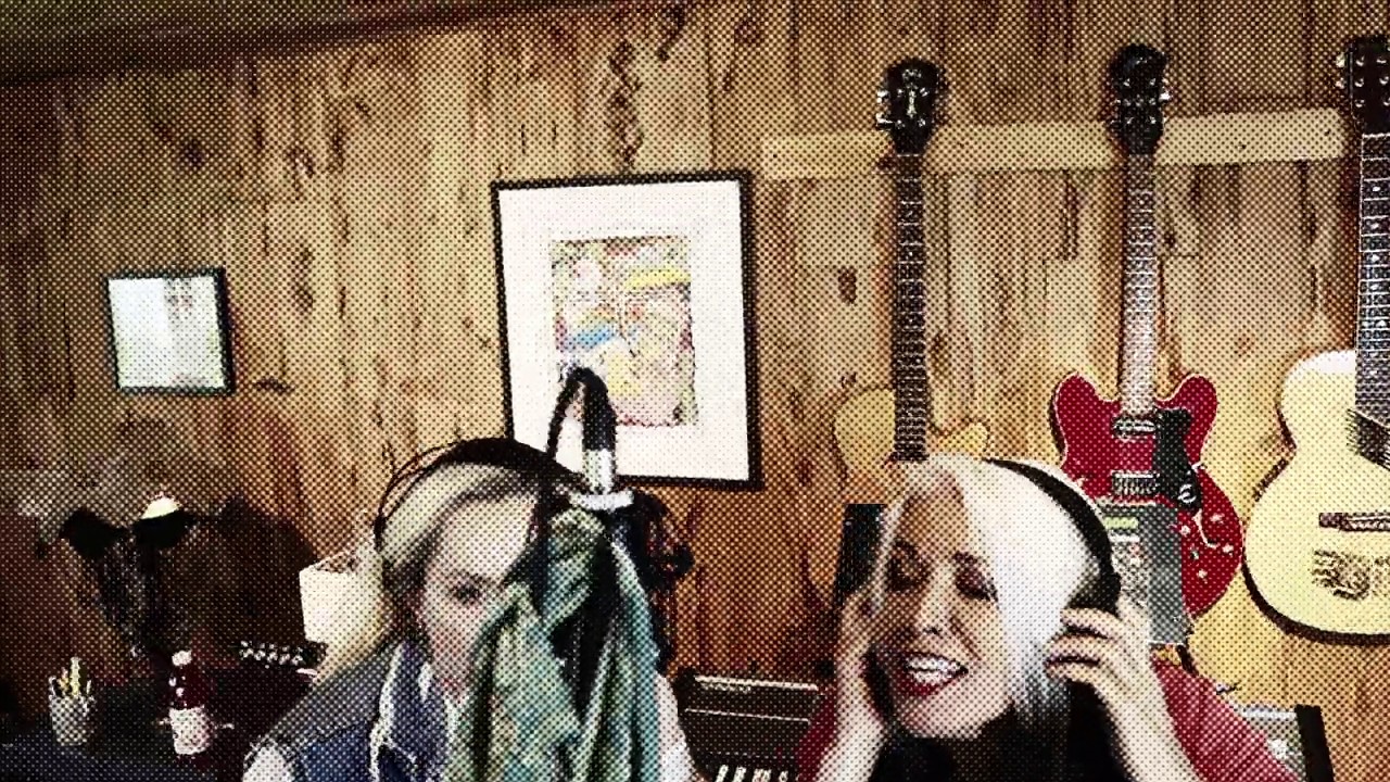 Cherie Currie & Brie Darling - 