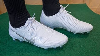 white nike phantom venom