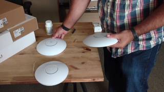 UniFi AP: How to disconnect the UAP from the wall/ceiling mount.  Easiest Video!