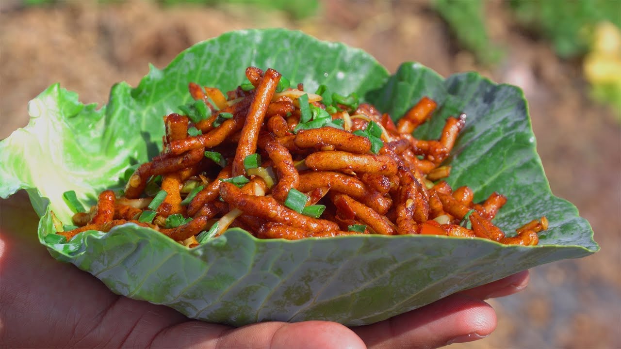 Mumbai Roadside Style Chinese Bhel with a TWIST By Nikunj Vasoya | Street Food & Travel TV India