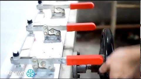 Giai đoạn làm khung kéo lụa in hình lên áo thun