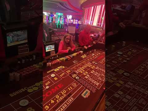 Quarter Hunt. Las Vegas Slot Machine Buckets. Las Vegas COIN HUNTER is live!