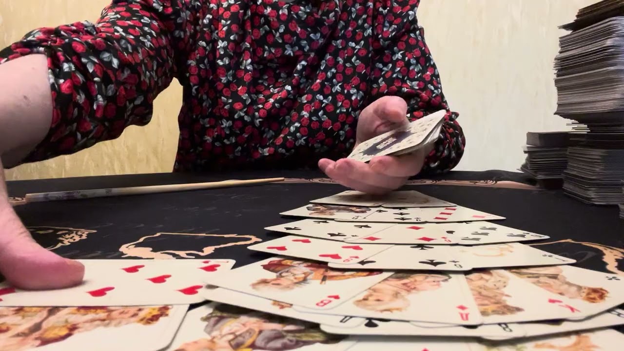 Крестовый король и бубновая дама что сейчас между ними ? ♦️♣️♠️❤️💯💯💯💯💯💯💯