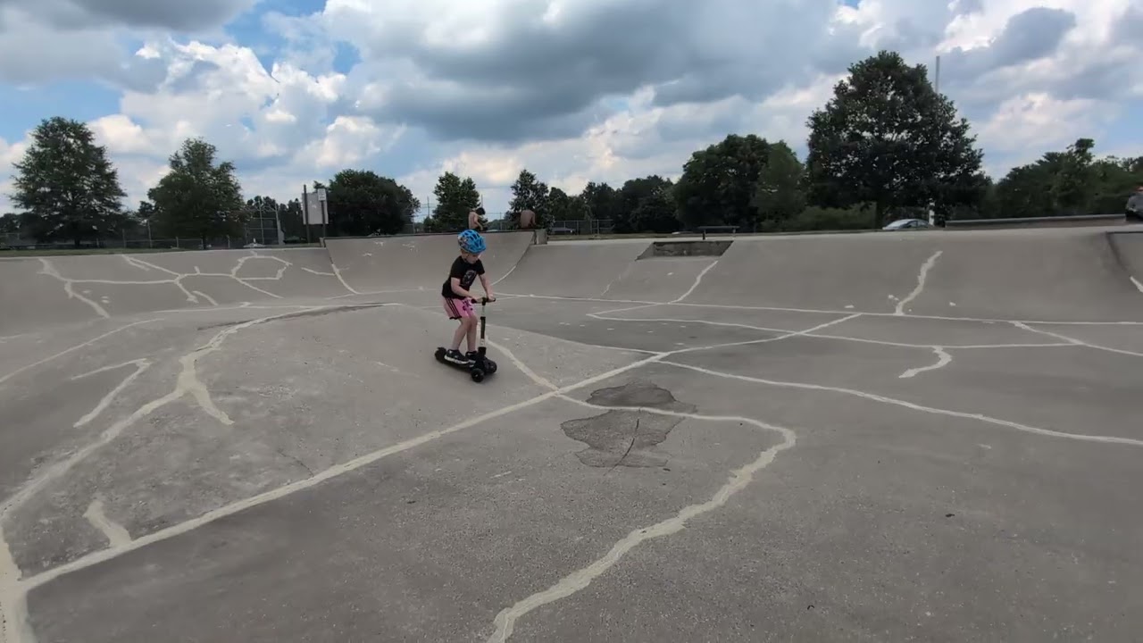 5 Year Old Shreds Local Skate Park at  Beech Acres