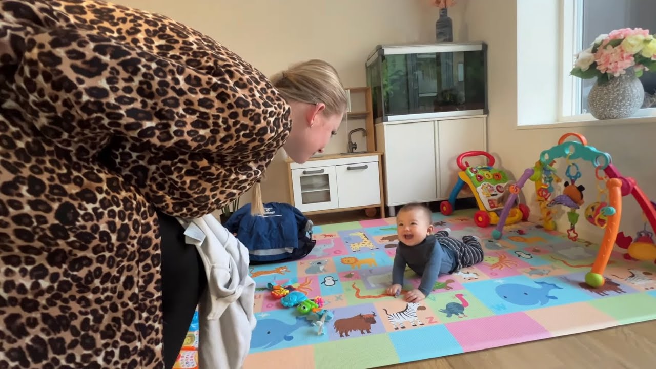 Ngày đầu tiên đi học của đám nhỏ. William 8 tháng bắt đầu đi mẫu giáo