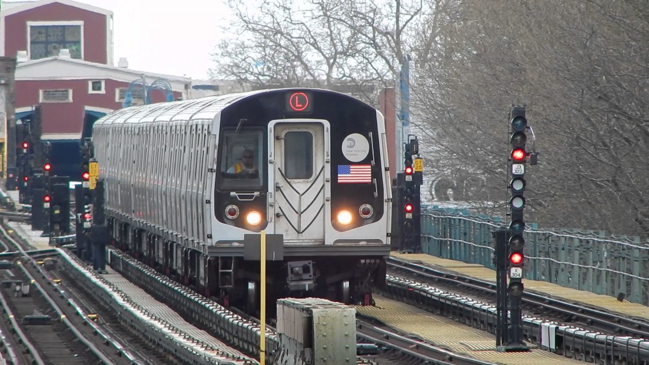 R143 laying up at Chauncey St - YouTube