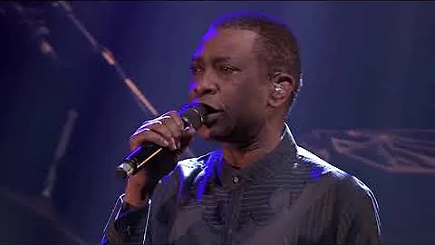 Youssou Ndour - USELESS WEAPONS - VIDEO BATACLAN 2017