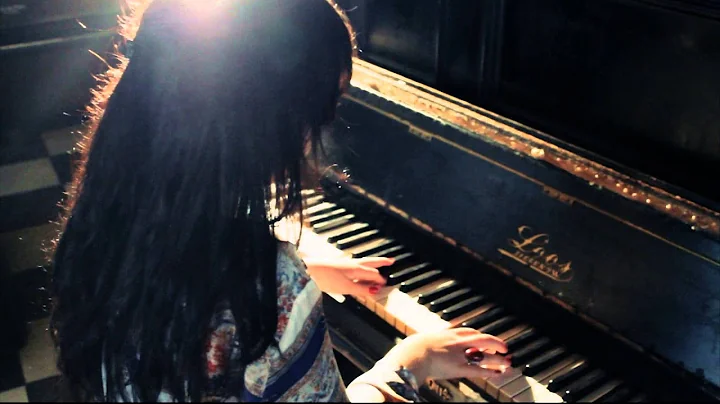 Laura Sutherland - Stand up - official music video...