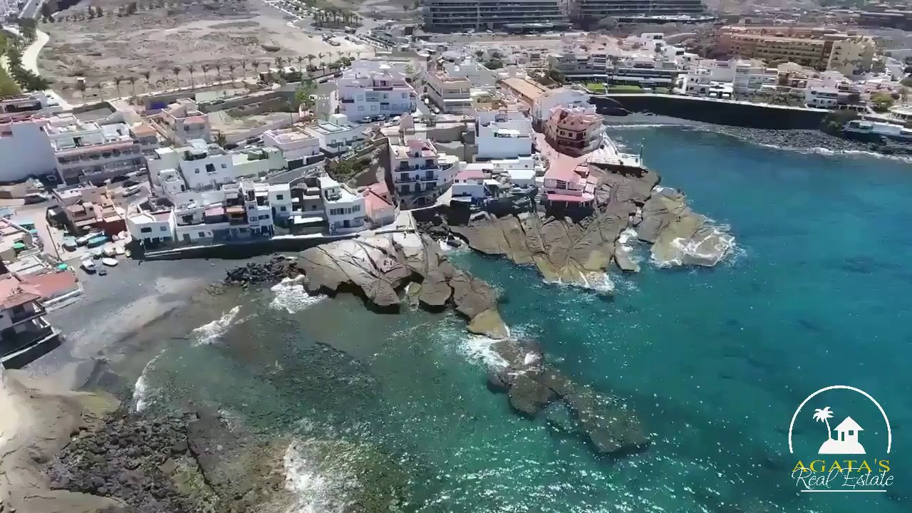 SPECTACULAR & UNIQUE VILLA WITH A LOT OF POTENTIAL IN ADEJE-TENERIFE