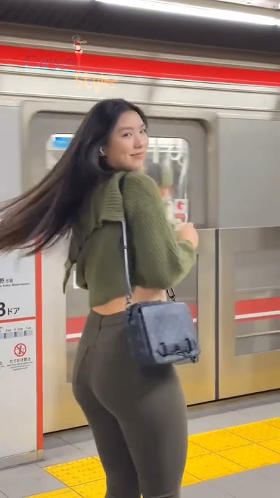 Sika Cheng A model from China #model #sikacheng #bodypositivity #shorts