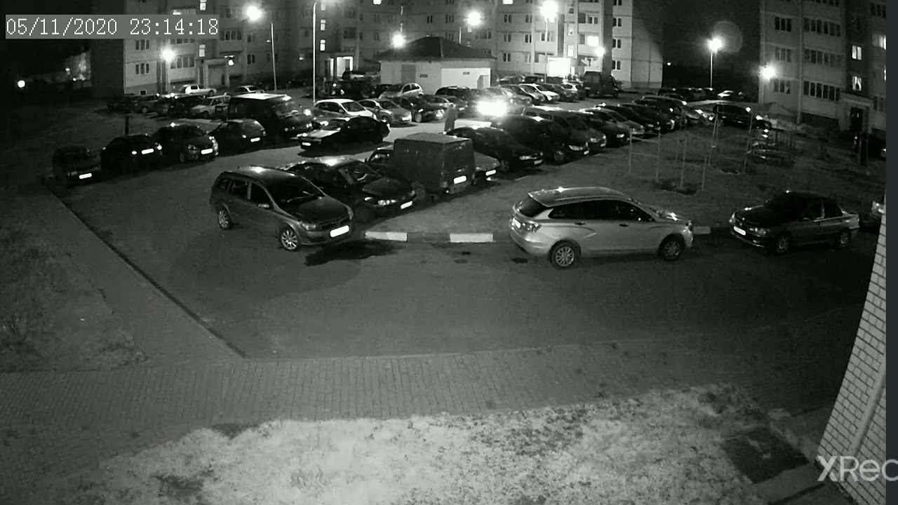 05.11.2020 г.Могилев, аг.Вейно. Водитель такси \"Яндекс\" ворует колпак ...