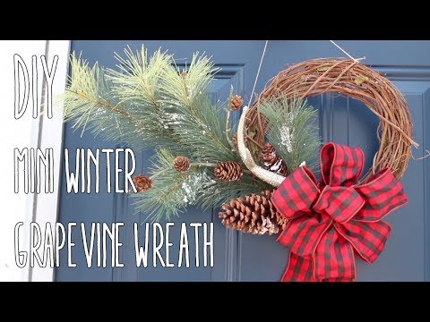 How to Make a Christmas Grapevine Wreath - 3 Little Greenwoods