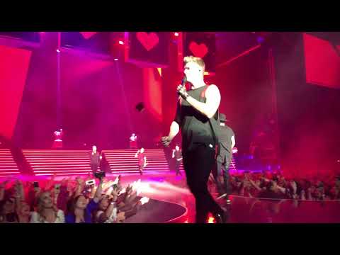 Backstreet Boys - Shape of My Heart - April 27, 2019