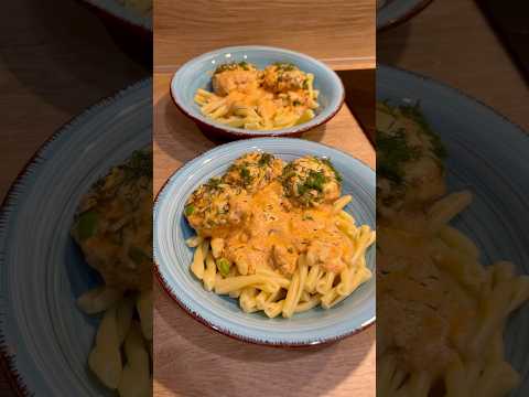 Тефтели с сыром в сливочно-томатном соусе 🧆#котлеты #тефтели #обед #ужин #food #shorts #рецепт #еда