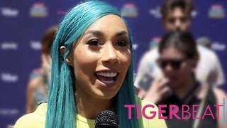 Stars Sing Ed Sheerans Shape Of You On The Rdma Red Carpet