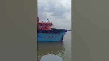 Xà lan siêu lớn.