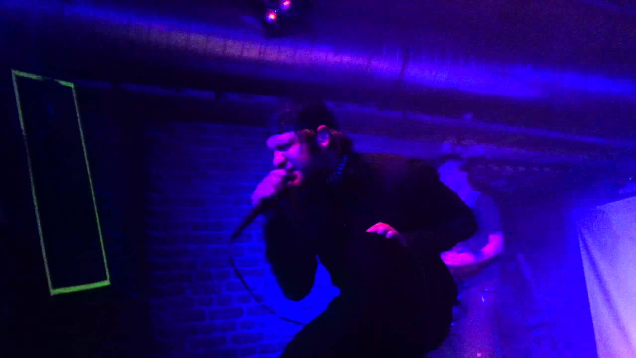 Obejrzyj Emil Bulls - Concubines & Epiphany (live in Bochum) w YouTube Obejrzyj Emil Bulls - Concubines & Epiphany (live in Bochum) w YouTube