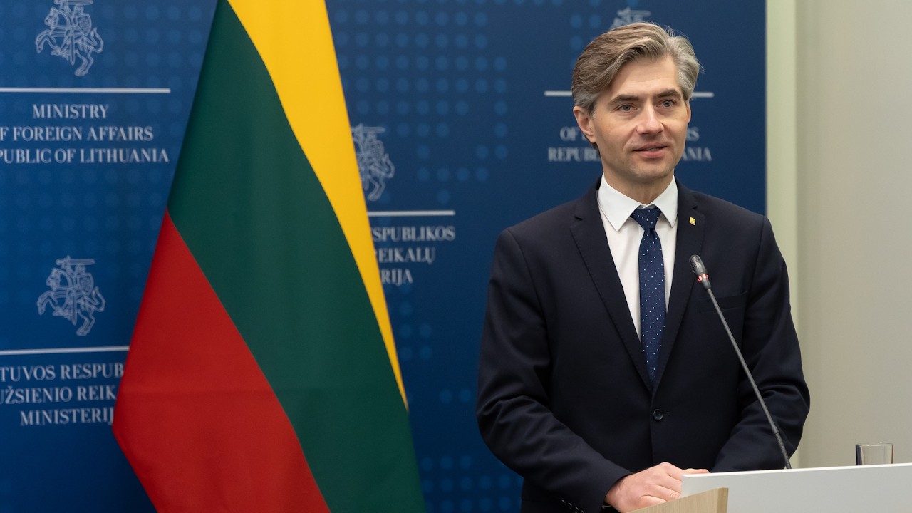 Tiesiogiai: URM komentarai apie situaciją Irane ir Artimuosiuose Rytuose