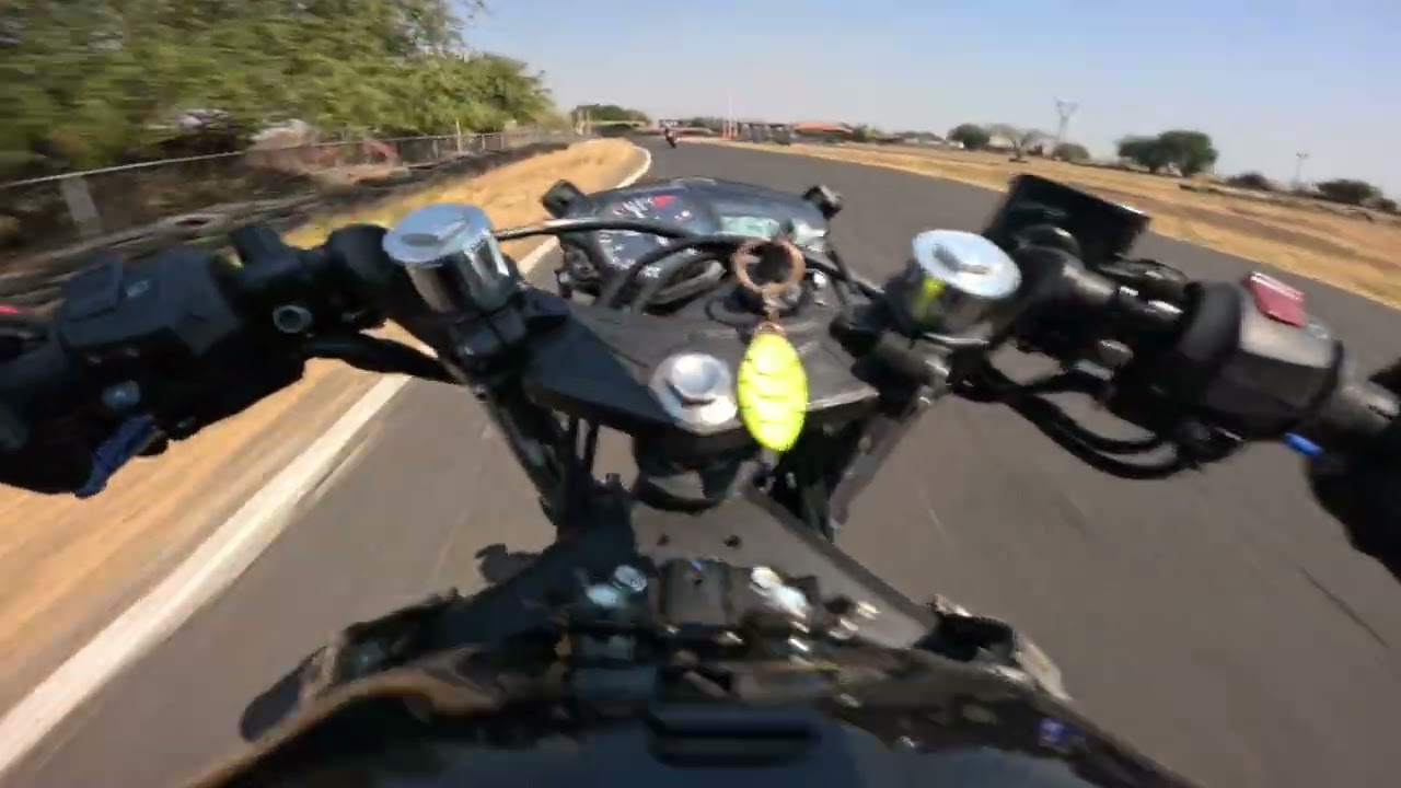 HUSQVARNA 449SM Y YAMAHA R3