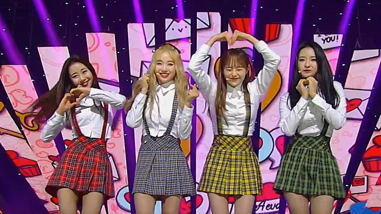 今月の少女 Loona yyxy youth youth by young Loona YYXY 1st mini album Beauty & The Beat Limited edition