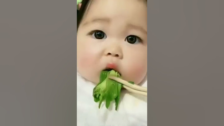 اكل كوري || اصغر طفله كوريا تاكل  الملفوف || اصوات الاكل #اصوات_الاكل  #كوريا #shorts #bts #موكبانغ