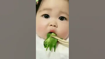 اكل كوري اصغر طفله كوريا تاكل الملفوف اصوات الاكل اصوات الاكل كوريا Shorts Bts موكبانغ 