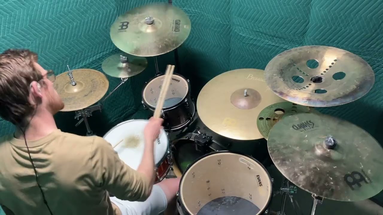 Gloria Gaynor - I Will Survive - Drum Cover