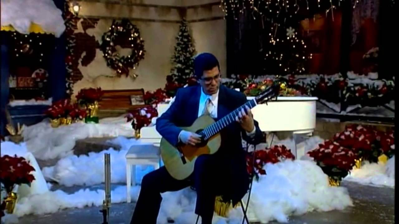 Lo, How a Rose E'er Blooming, Christmas carol, Rafael Scarfullery, classical guitarist, guitar