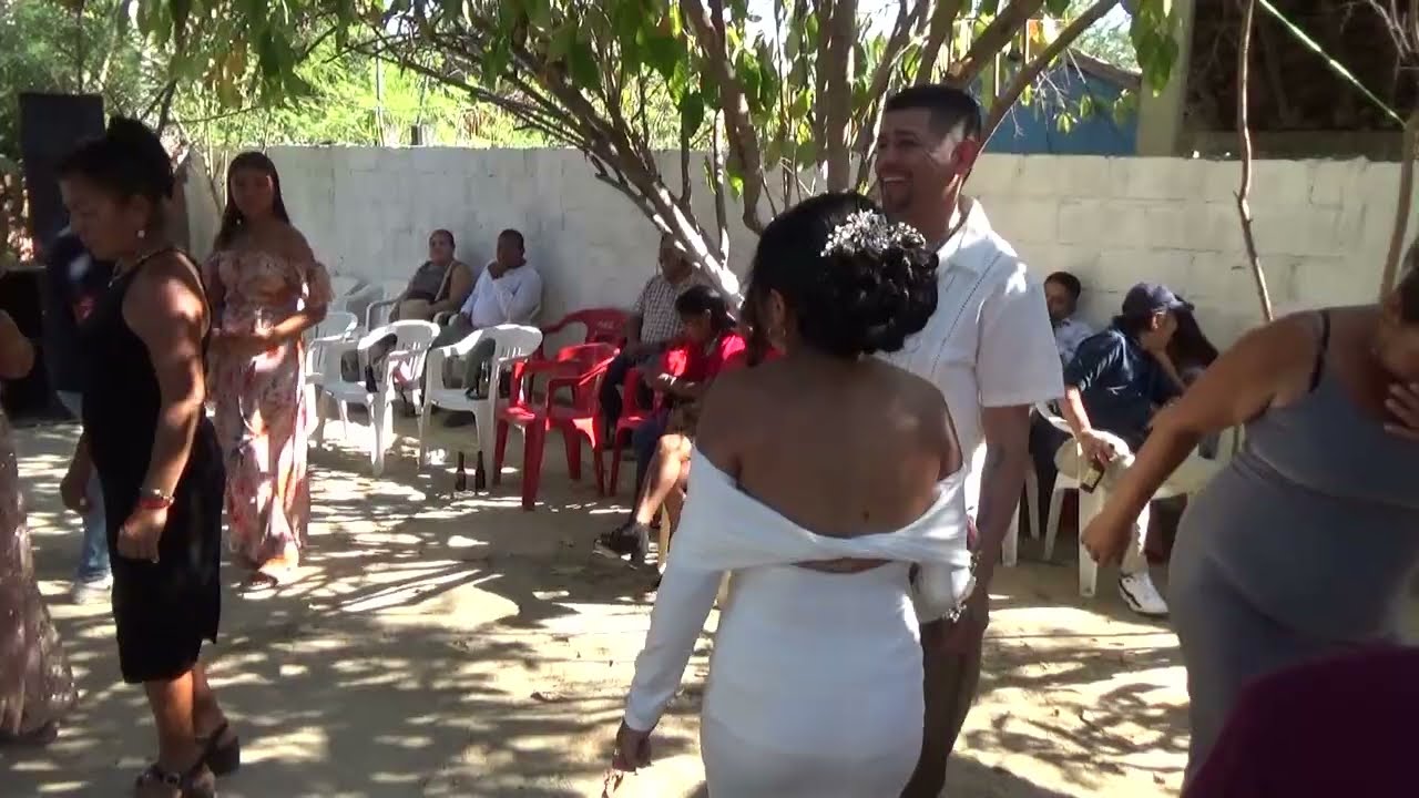 Boda por el Civil de Angeles y Evencio, Cerro Gordo, Mpio., de Ayutla delos Libres, Gro. México. 2