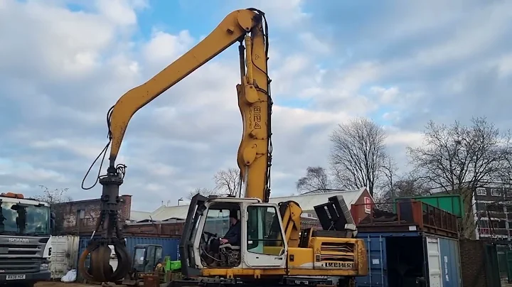 2004 Liebherr A924 B Wheeled Scrap Handler, Entered into Auction