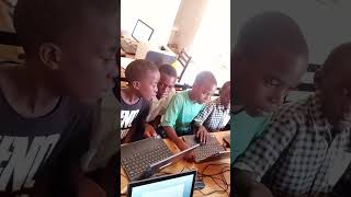 LEARNING ICT IN PRIMARY SCHOOLS LEARNING ICT IN PRIMARY SCHOOLS