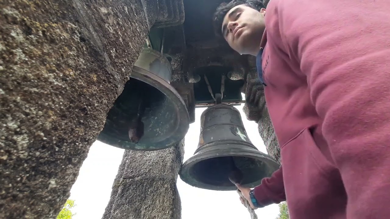 Ángelus y repique a San Roque/San Ramón de Bealo. 