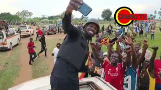 Bobi Wine Must Be From Another Planet , Humiliated by Police, Yet Still Smiling& laughing at them screenshot 1
