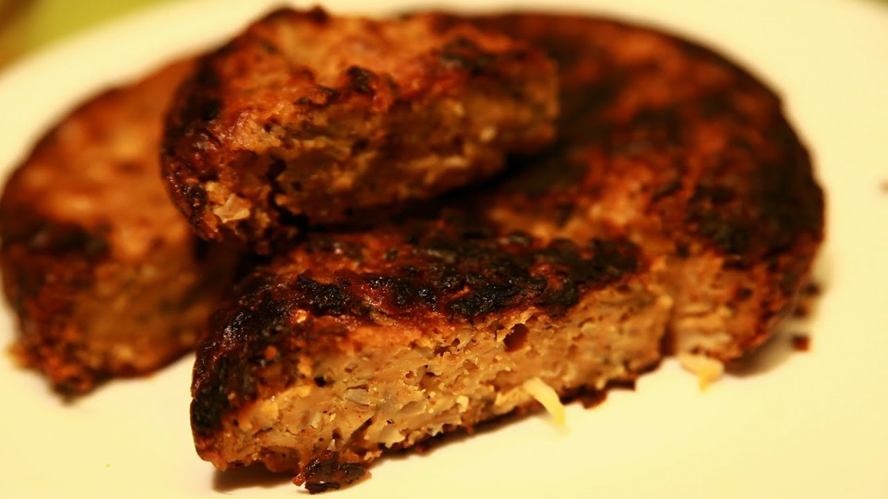 कोबीचे भानोळे | Kobicha Bhanola Recipe By Archana | Cabbage Cakes Recipe | No Bake Vegetarian Cake