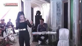 EKA SANDRA_ MALATI DI GUNUNG PUTRI.. LIVE GANDASOLI *BHINNEKAS MUSIC*  LESEHAN..