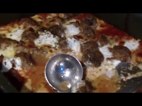 Vidéo: Casserole De Boulettes