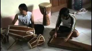 Kabogoh Jauh instrumen gendang suling & Kecapi sunda.flv