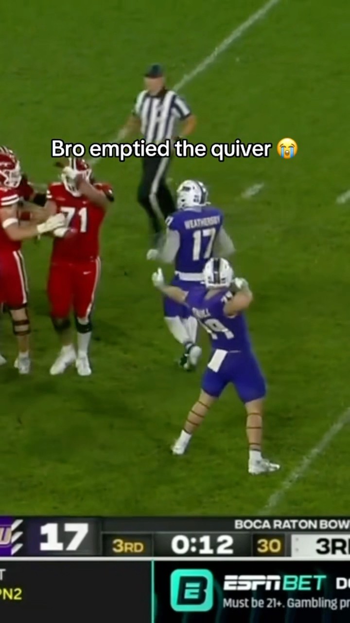 Bro \u0026 arrow celly after sack ??