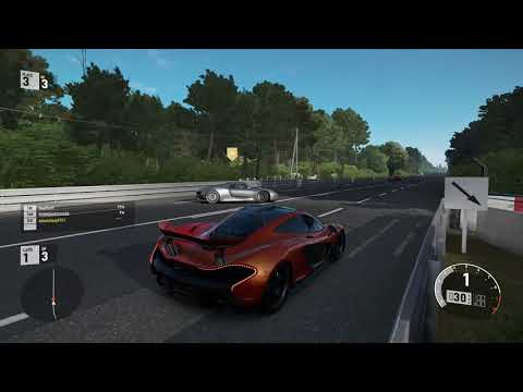 forza-7-drag-race:-mclaren-p1-vs-ferrari-laferrari-vs-porsche-918-spyder