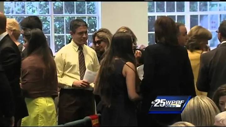 Students pay respects to slain school nurse Kimber...