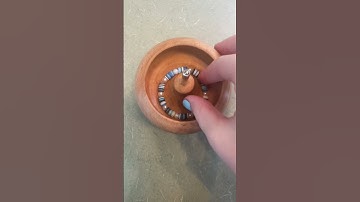 Making bracelets inspired by Taylor Swift songs #beadedbykt #bracelet #taylorswift #reputation